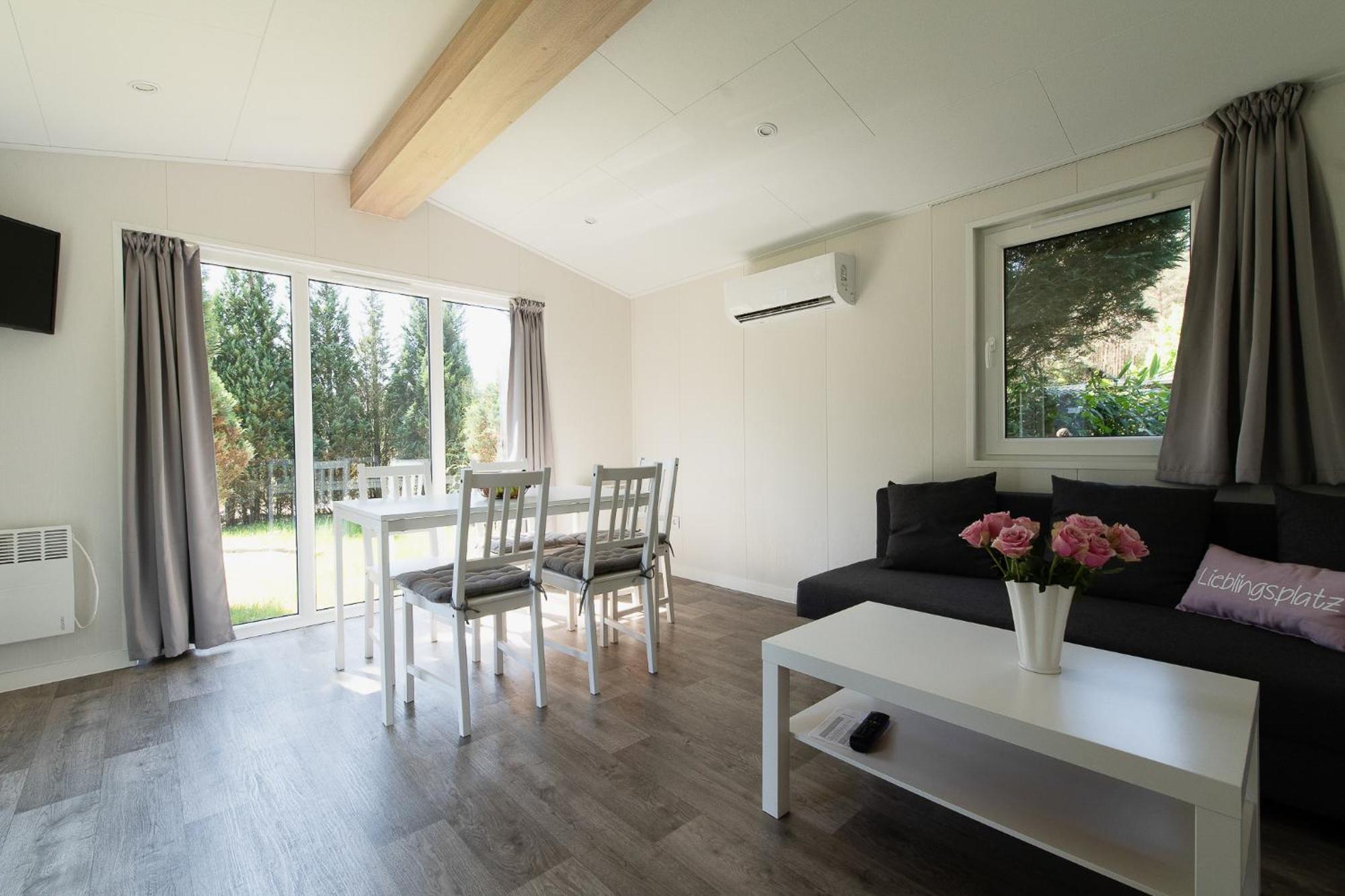 Naturcamping Lueneburger Heide - Chalets & Tiny Haeuser โซลเทา ภายนอก รูปภาพ