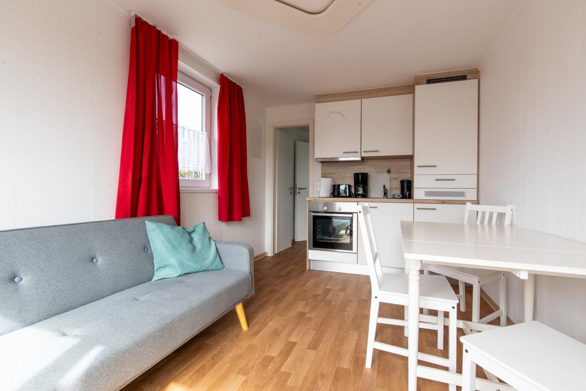 Naturcamping Lueneburger Heide - Chalets & Tiny Haeuser โซลเทา ภายนอก รูปภาพ